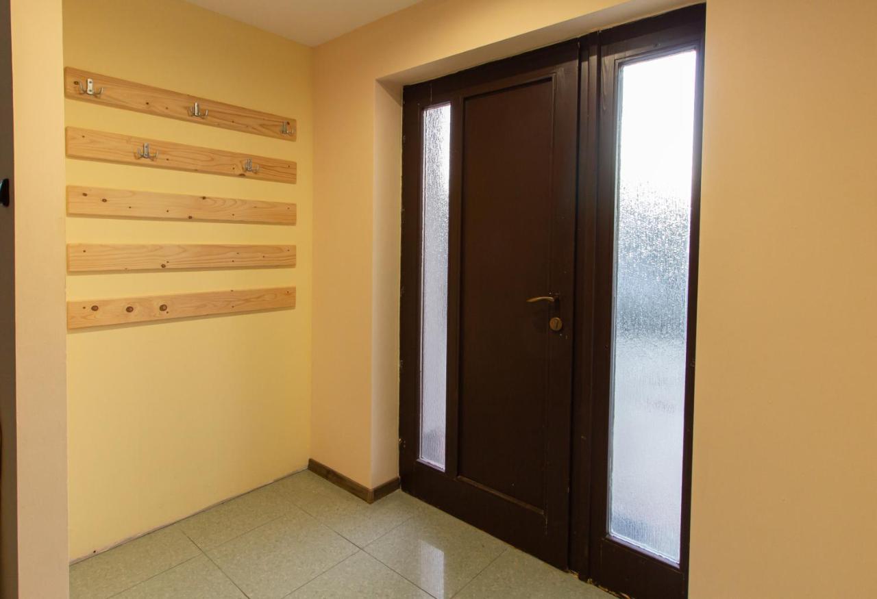 גיור Deli Terasz B Apartman Free Parking, Self-Check-In Anytime מראה חיצוני תמונה